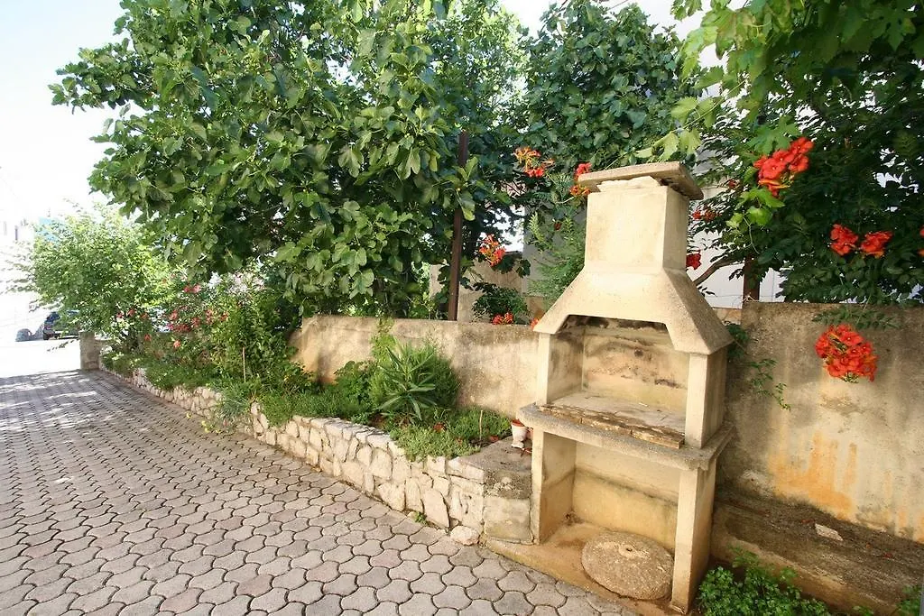 Apartment In Silo/Insel Krk 13439