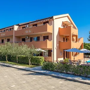 Romana And Tea Apartament